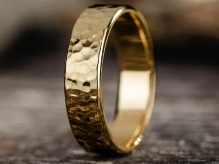 (In-Stock) The Marsh | Men s Hammered 14k Yellow Gold Wedding Band - Size 9.5 | 5mm Wide For Discount