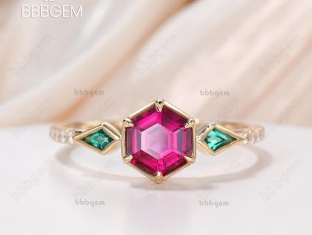 Women Hexagon Lab Ruby Ring Silver Vintage 3-Stones Ruby & Emerald Kite Cut Side Stones  Engagement Ring Cheap